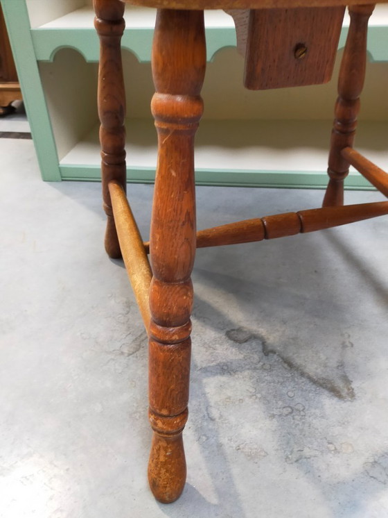 Image 1 of Eiken houten stoel