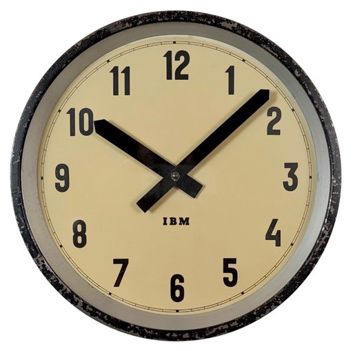 Horloge murale industrielle noire d'IBM, années 1950 – klokken, Glass, Iron