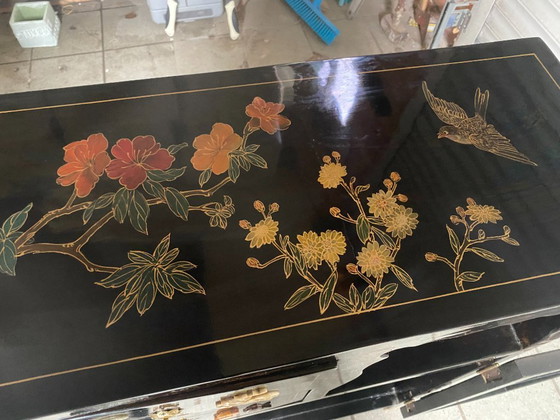 Image 1 of Mesa auxiliar china