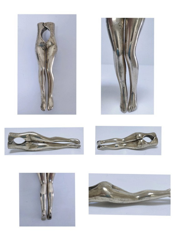 Image 1 of notenkraker vrouwenbenen vintage massief messing