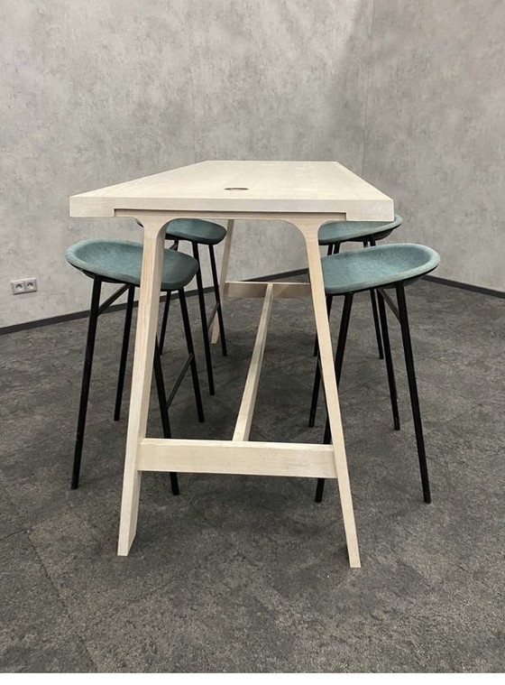 Image 1 of Montis Doble design table with 4 bar stools