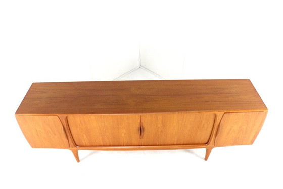 Image 1 of Johannes Andersen pour Uldum mobelfabrk buffet vintage