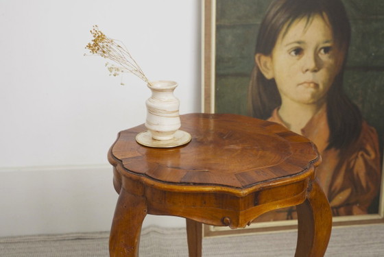 Antieke Italiaanse barokke Guéridon bijzettafel van walnoothout, lampentafel in Louis XV-stijl met – Wood (photo 9 of 20)