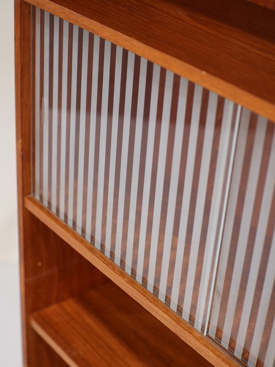 Image 1 of Boekenkast vitrinekast teak Deens vintage