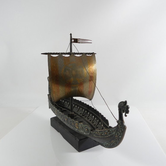 Image 1 of Drakkar Viking vintage Edward Aagaard 43 cm