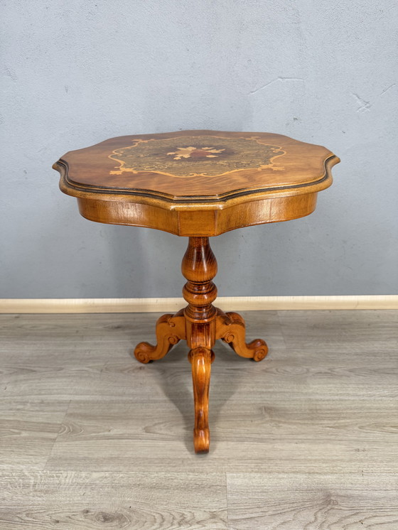 Image 1 of Französischer Beistelltisch aus Holz Weintisch mit Intarsien
