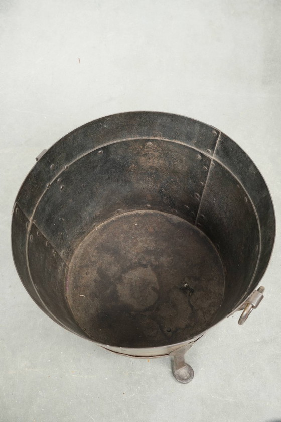 Image 1 of Unieke En Bijzondere Antieke Koperen Ketel/Bak Voor Haardhout
