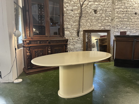 Image 1 of Tavolo da pranzo ovale laccato