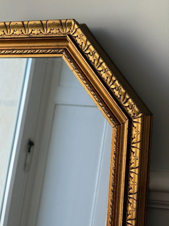 Image 1 of Miroir octogonal en bois doré