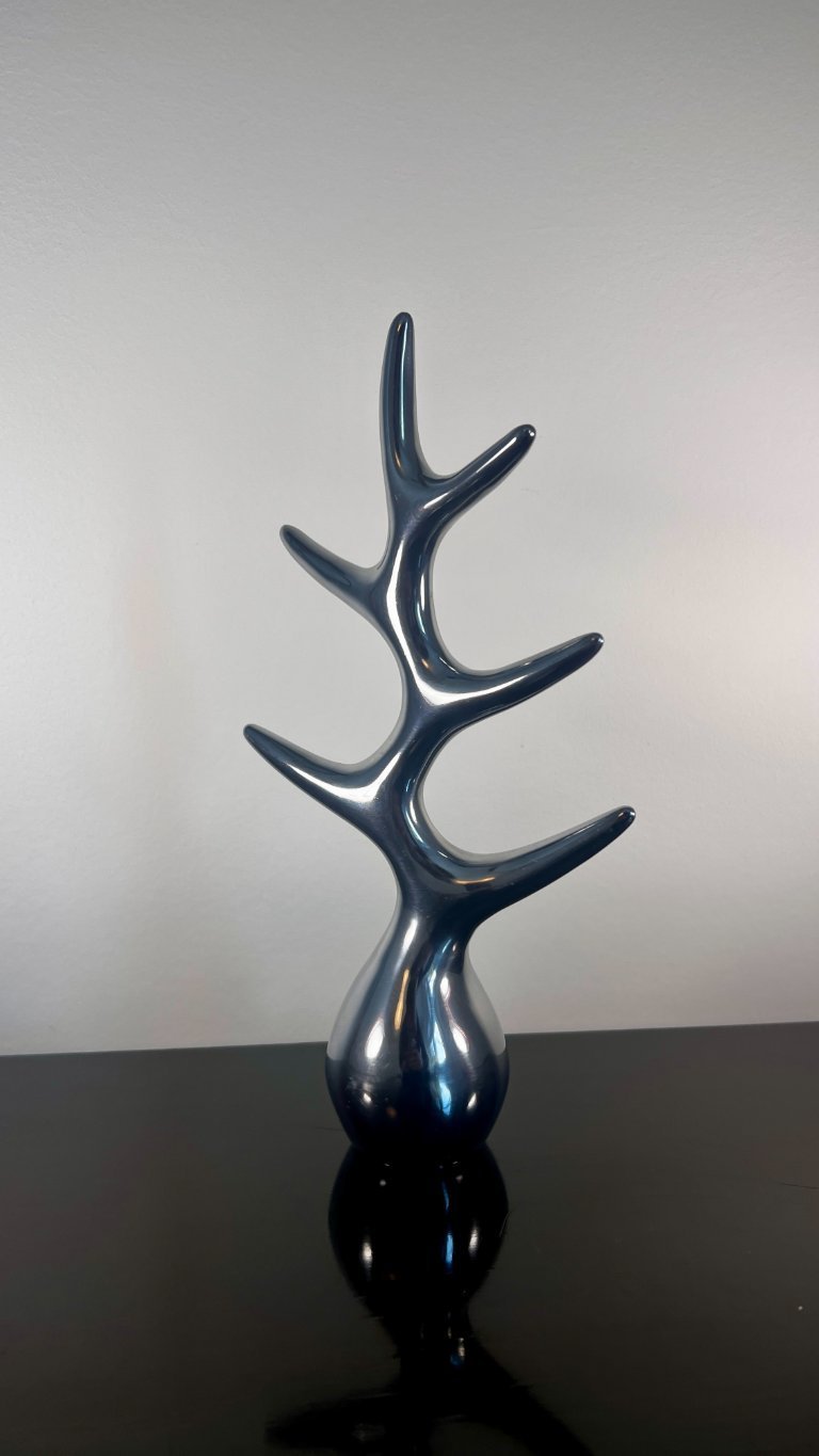 Menu (Audo Copenhagen) – Sculptural danish Jewellery Tree by