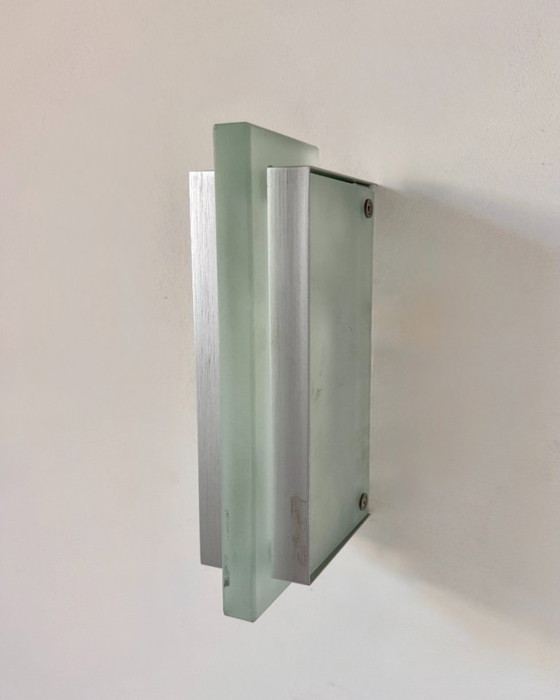 Paar Vintage Geborsteld Metaal en Gezandstraald Glas Wandlampen, Frankrijk 1980 – Aluminium (photo 4 of 6)