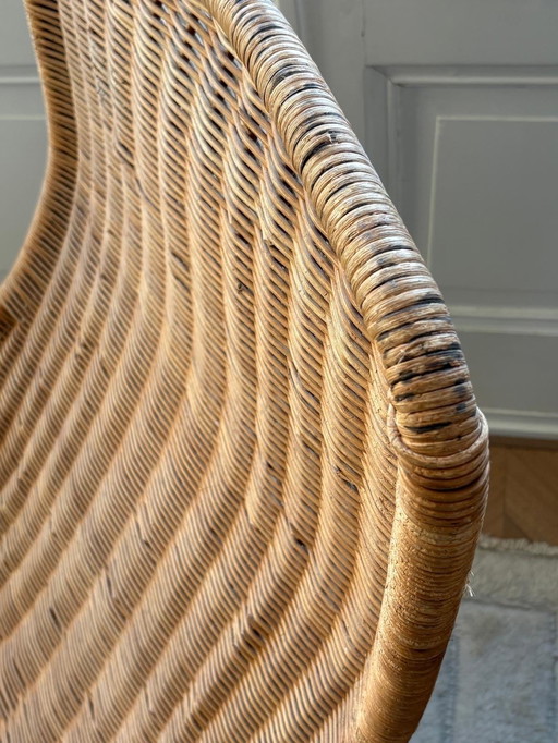 Drehstuhl aus Rattan und Korbgeflecht im Stil der 70er Jahre