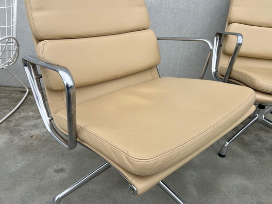 Image 1 of 2 sillones de cuero Vitra Eames EA216