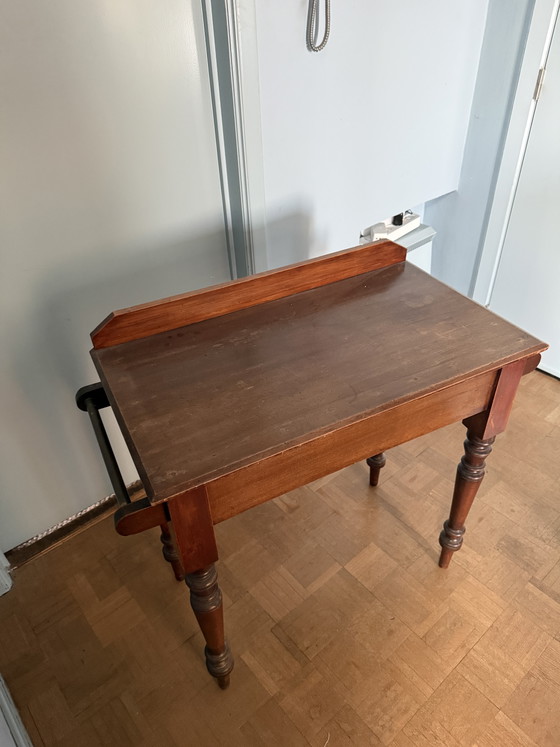 2 antike Badezimmertische aus Holz – Beistelltische, Wood (photo 5 of 5)