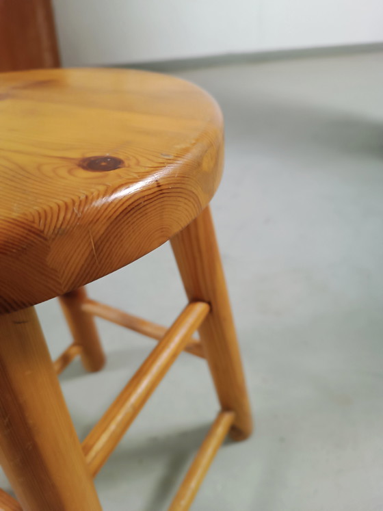 Image 1 of Sgabello vintage in legno massello di pino