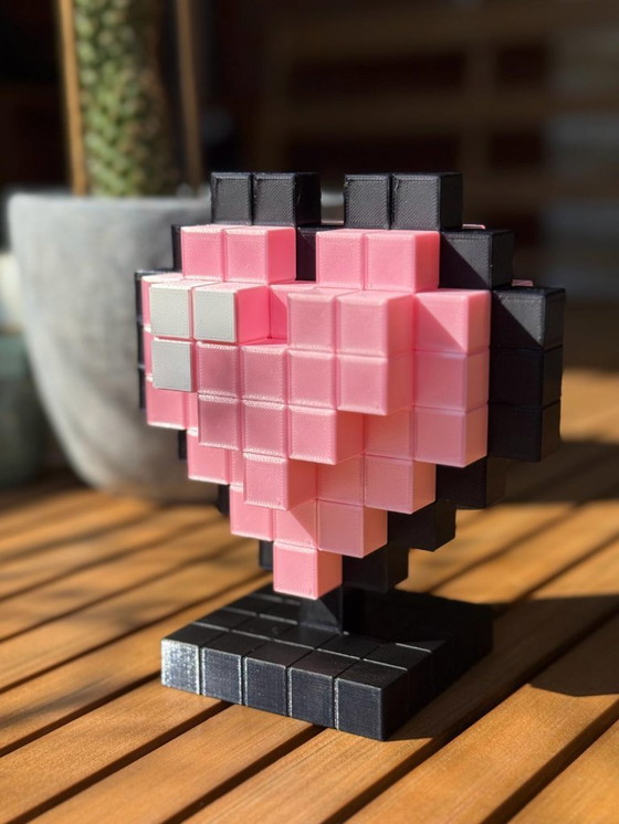 Image 1 of 3D Printed Pink Pixel Heart – Retro Gamer Desk Decor