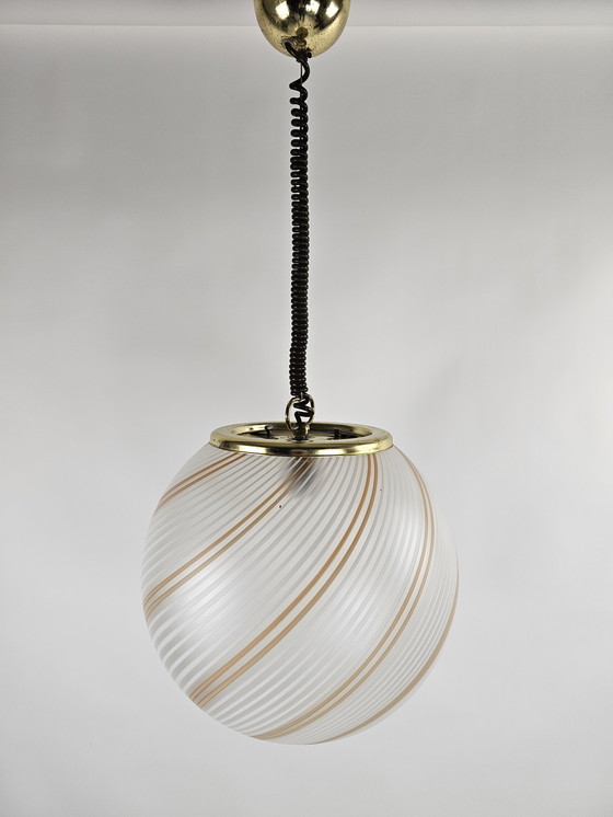 Image 1 of Pendelleuchte aus Glaskugel mit Wirbeleffekt aus Italien
