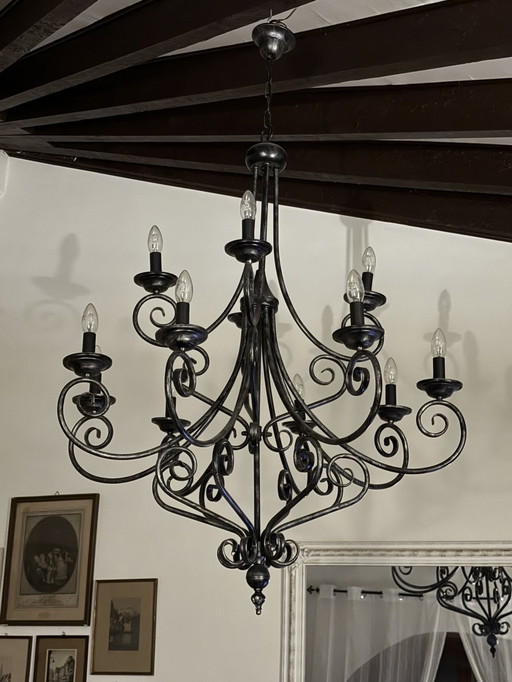 Chandelier with 12 arms