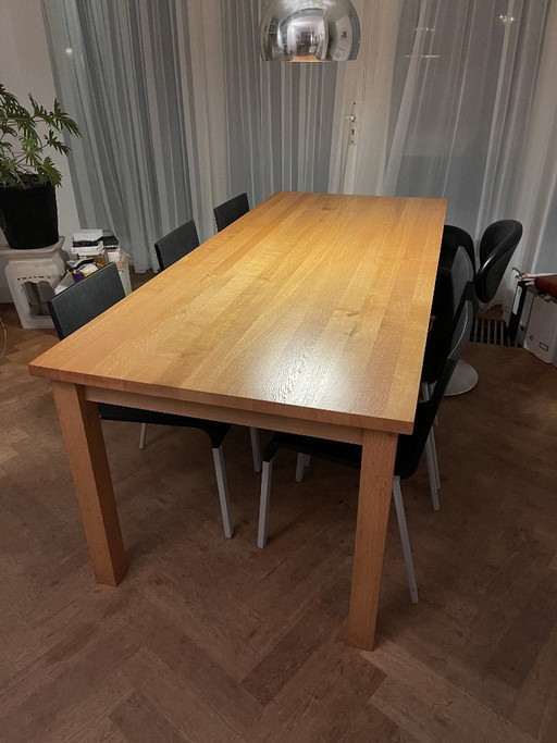 Richard Hutten table – oak design classic
