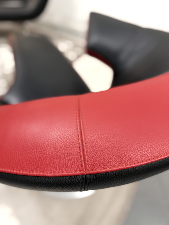 Leolux Parabolica Swivel Armchair black red leather, Modern (photo 6 of 12)