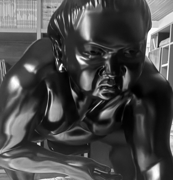 Sumo Alexandra Gestin – Sculture, Bronze, Fiberglass (photo 3 of 5)