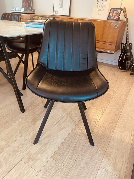8 Stoelen Vintage Mat Zwart Nieuwstaat – eetkamerstoelen, Metal, Skai