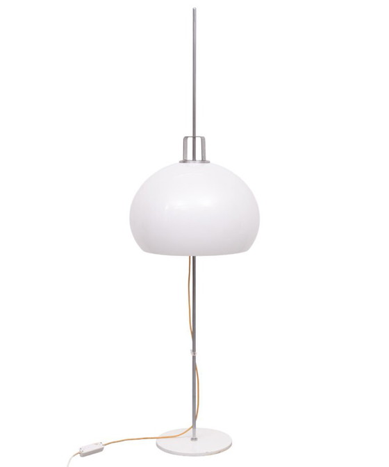 Vloerlamp "Lucerna" van verchroomd staal, ontworpen door Harvey Guzzini voor Meblo in de jaren 60. (photo 19 of 40)