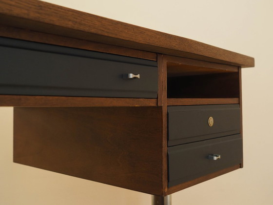 Image 1 of Scrivania in noce, design italiano, anni '70, realizzata in Italia.