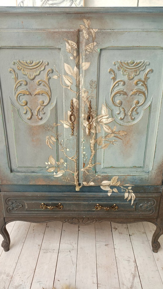 Image 1 of Wooden cabinet "Golden Florals"