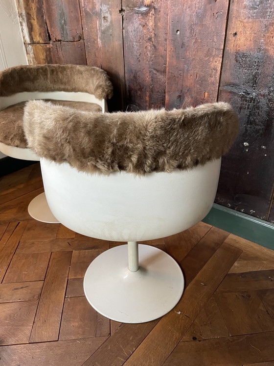 Image 1 of 2 fauteuils Futura de l'ère spatiale 