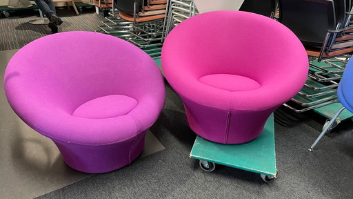 2x Artifort Mushroom Stoelen