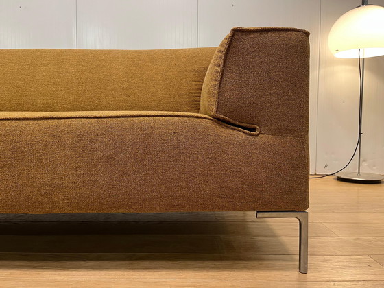 Image 1 of Neues Polsterdesign, ab Lager verfügbar: Bloq 3-Sitzer in Ockergelb