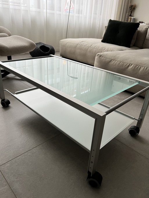 Room by Wellis design coffee table