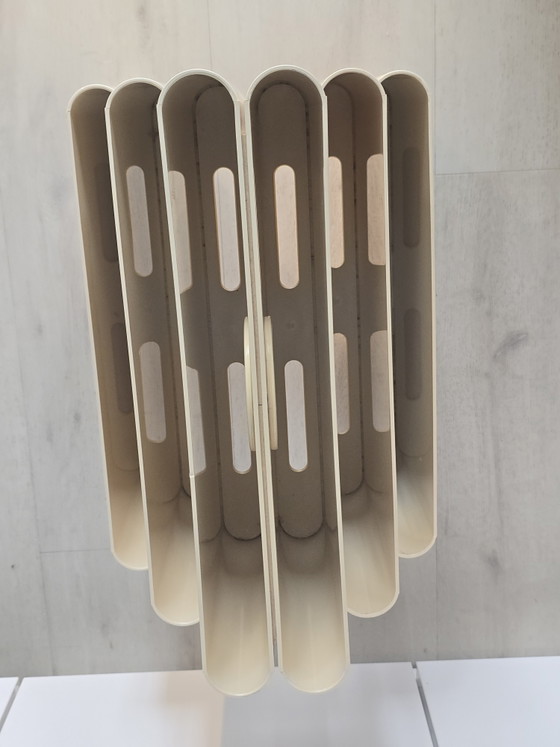 Vintage Kartell 4675 Lectuurbak – Giotto Stoppino (6-vaks) – Topstaat! – Tijdschriftenrek, Plastic (photo 10 of 12)