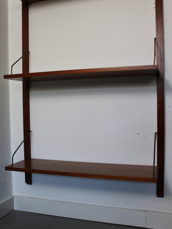 Image 1 of Modulares Wandsystem aus Teakholz mit Regalen