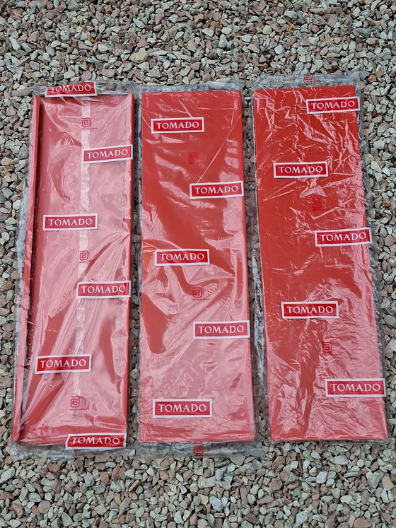 Versiegelte Bücherregale, Tomado Holland, Originalverpackung – Wandregal, Metal (photo 2 of 8)