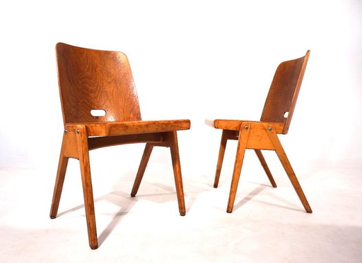 Satz von zwei stapelbaren Esszimmerstühlen aus Sperrholz, 1960
