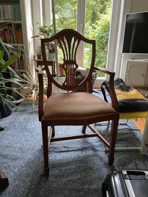 Oude secretaressestoel