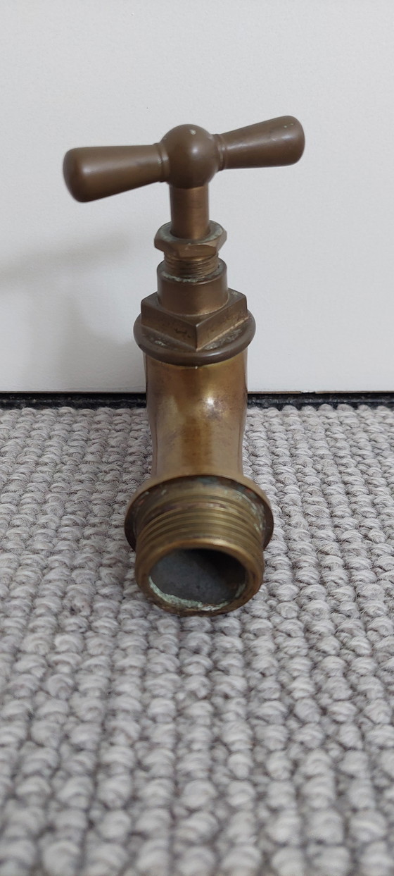 Image 1 of Grifo exterior de latón antiguo