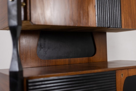 Image 1 of Coppia di armadi italiani impiallacciati in teak. Circa 1960.