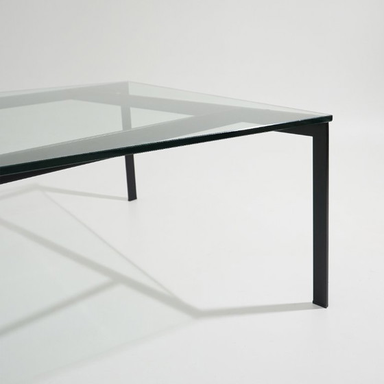 Image 1 of Mesa de centro de vidrio y metal diseñada por Paolo Tilche para Arform, década de 1960.