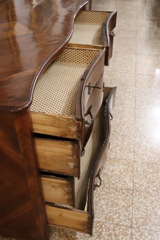 Image 1 of Majestuosa cómoda antigua, Italia, siglo XVIII, restaurada