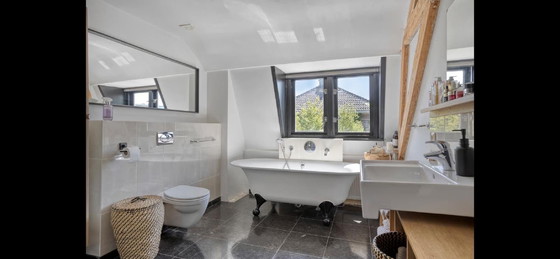 Image 1 of Baignoire (salle de bain), probablement Villeroy & Boch