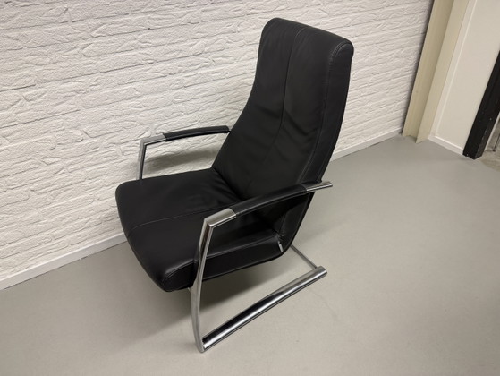 Image 1 of Sillón Topform Design - Piel negra y estructura de acero inoxidable