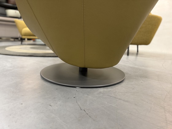 Image 1 of Leolux Parabolica Draai Fauteuil Mondo stof Raffino leer 