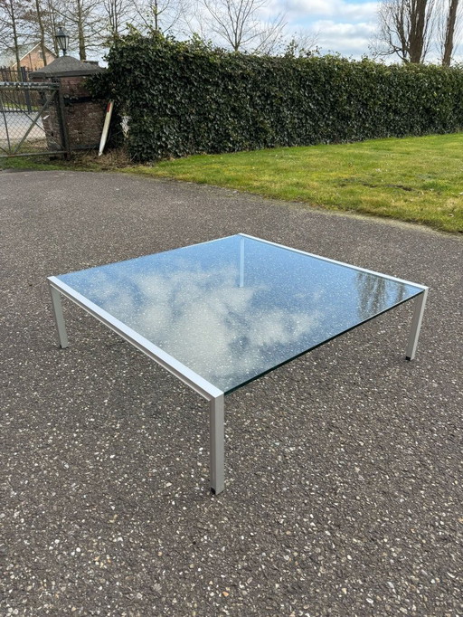 Large glass coffee table (100 x100)