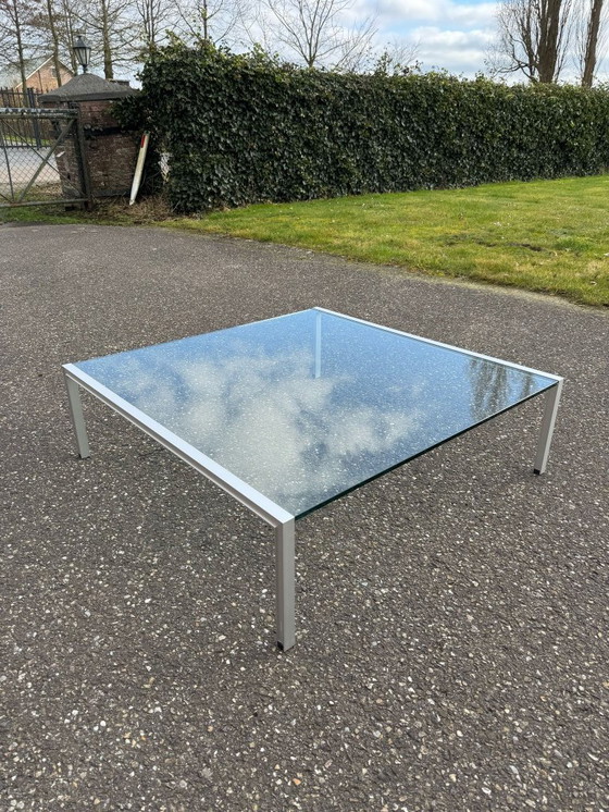 Image 1 of Large glass coffee table (100 x100)