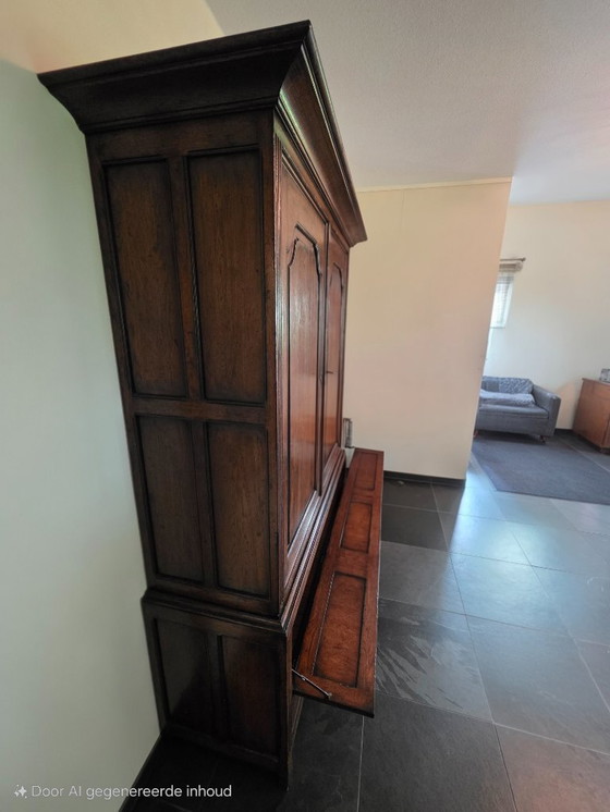 Image 1 of Vintage massief eikenkast