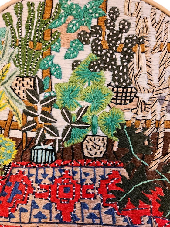 Image 1 of Handmade Botanical Embroidery Hoop Art – 30 cm – Colorful Indoor Plants & Kilim Rug Scene – Wall Hanging Décor