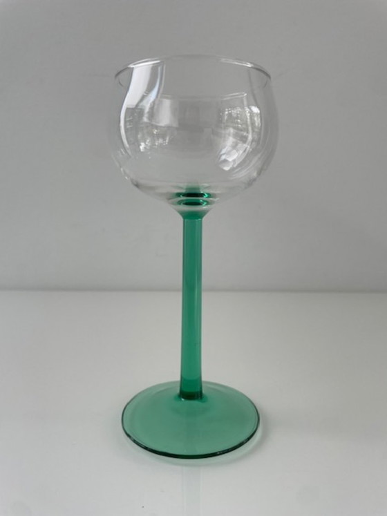 Image 1 of Set van 9 Franse vintage glazen groene steel